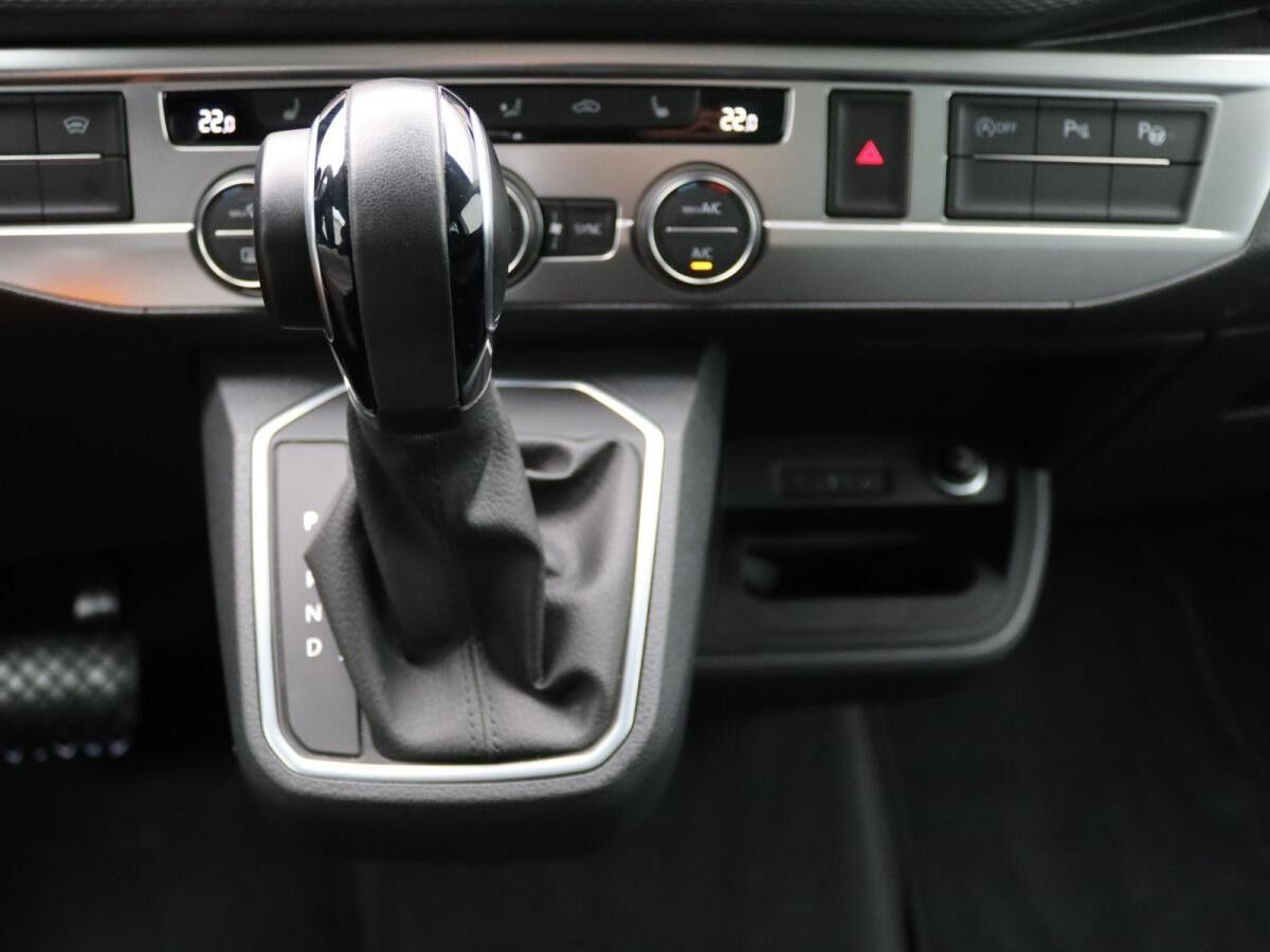 Volkswagen T6.1 Multivan Edition DSG/ Standh, AHK, RFK, LED