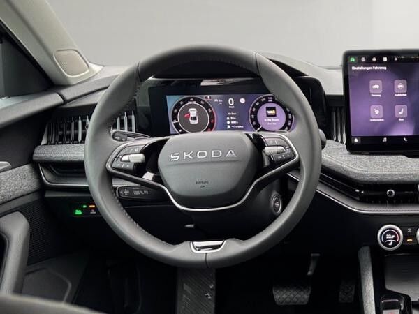 Skoda Superb Limousine 1.5 TSI DSG Selection +NAVI+AHK+NAVI+GRA+