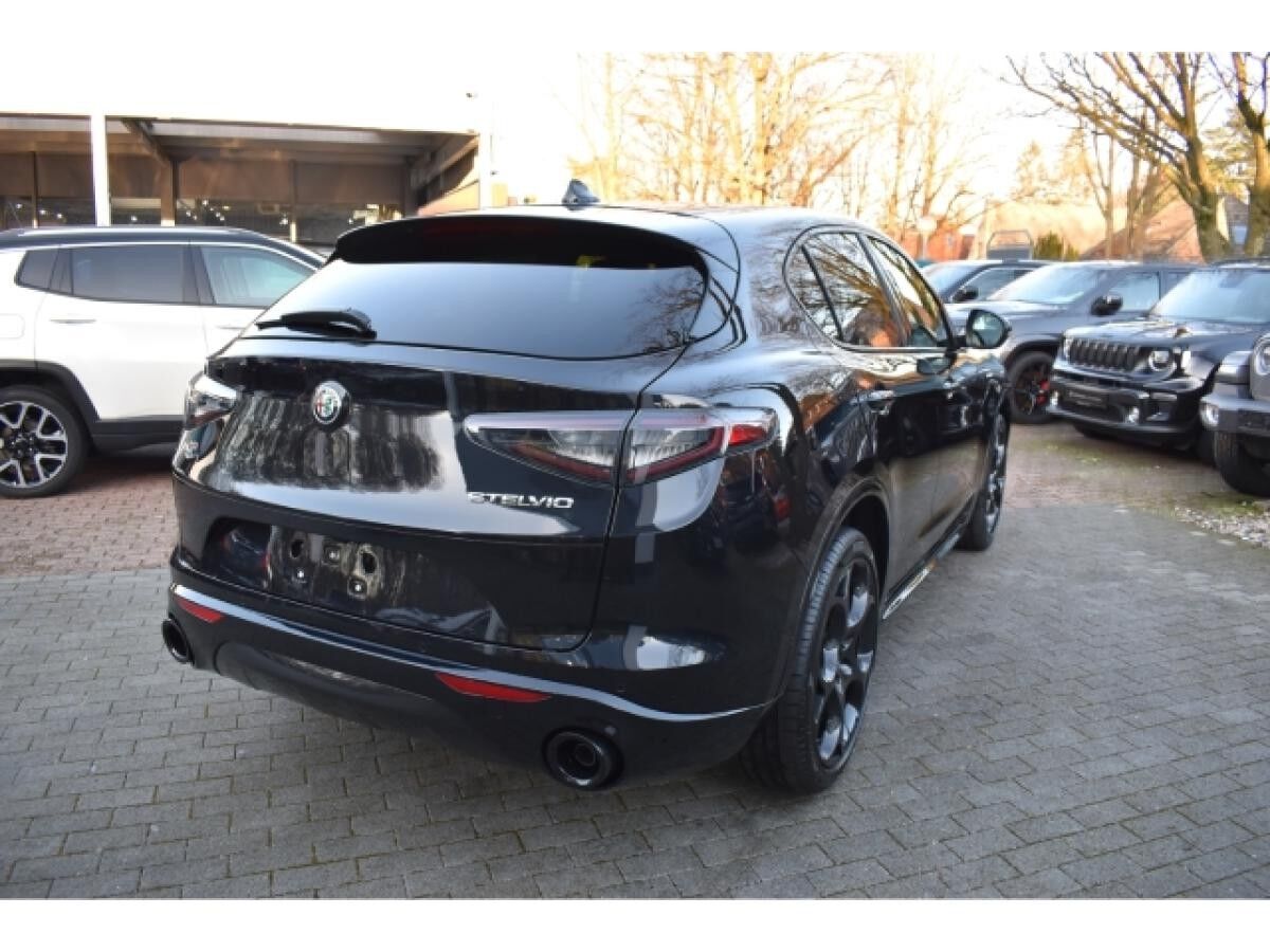 Alfa Romeo Stelvio Veloce Q4 2.2 JTD -mit AHK - Panoramadach - 21''
