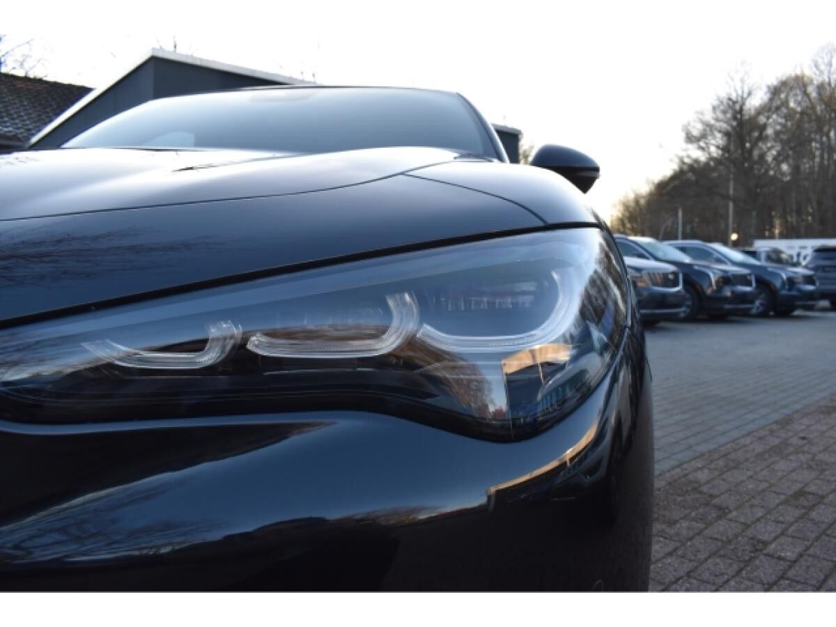 Alfa Romeo Stelvio Veloce Q4 2.2 JTD -mit AHK - Panoramadach - 21''