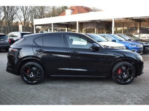 Alfa Romeo Stelvio Veloce Q4 2.0 Turbo -mit AHK - 21 Zoll- Panoramadach