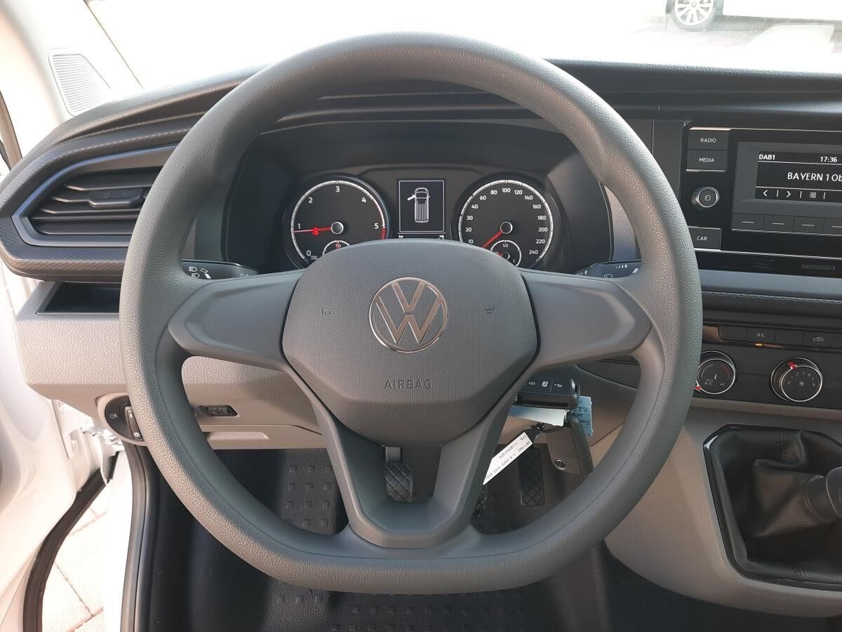 Volkswagen T6.1 Transporter 2.0 TDI Kasten FWD lang Klima GJR DAB PDC