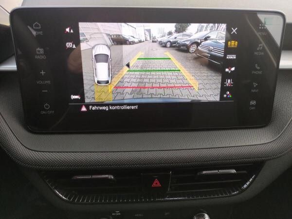 Skoda Fabia Tour 1.0 TSI DSG ACC LED NAVI RFK DAB PDC