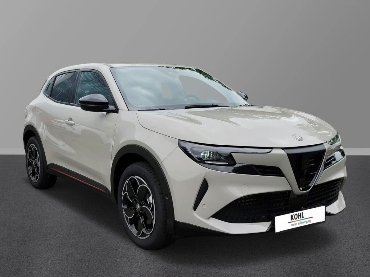 Alfa Romeo Junior Elettrica Speciale 156PS Keyless Navi LED Tempoat **NUR FÜR GEWERBE**