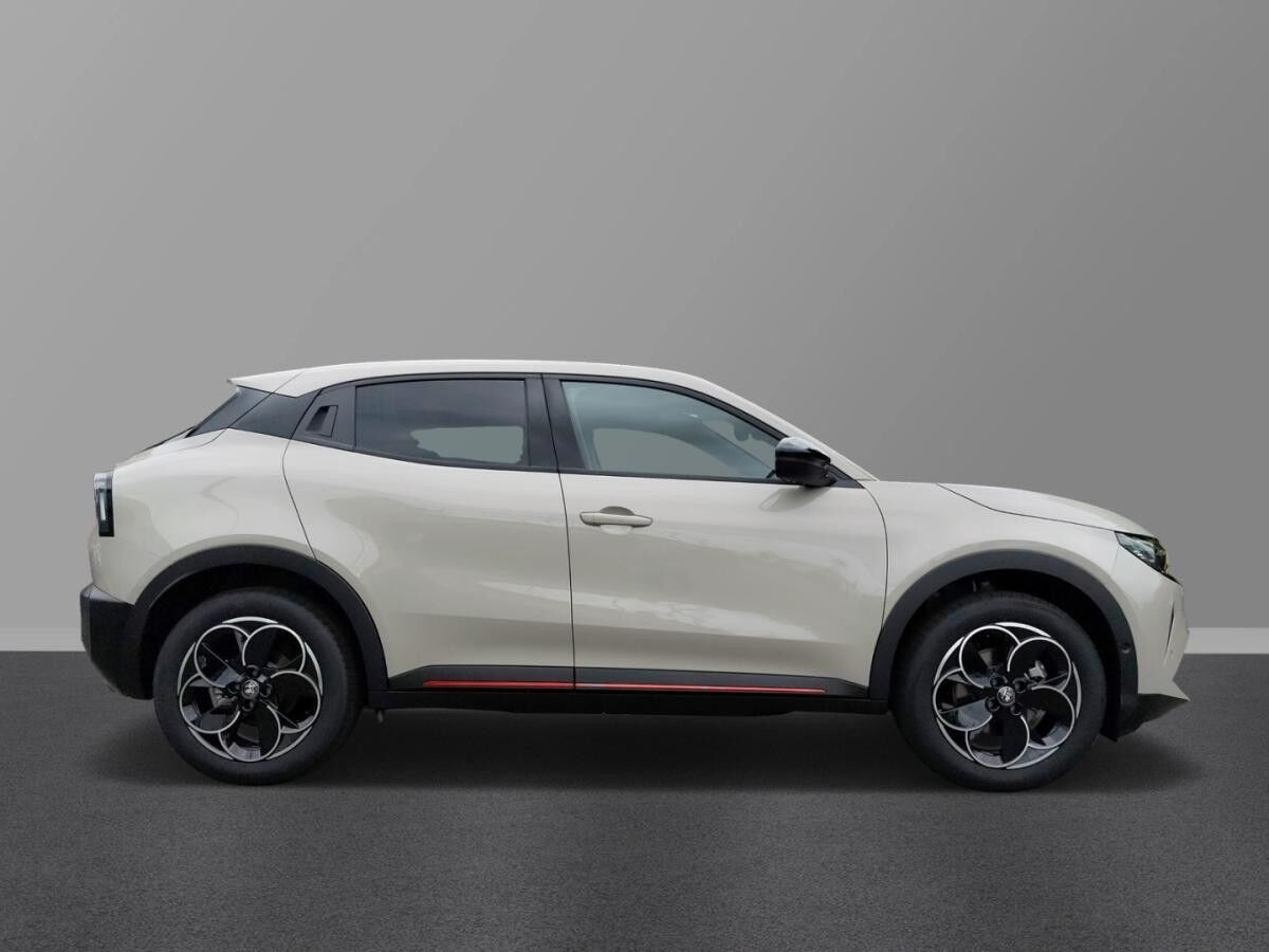 Alfa Romeo Junior Elettrica Speciale 156PS Keyless Navi LED Tempoat **NUR FÜR GEWERBE**