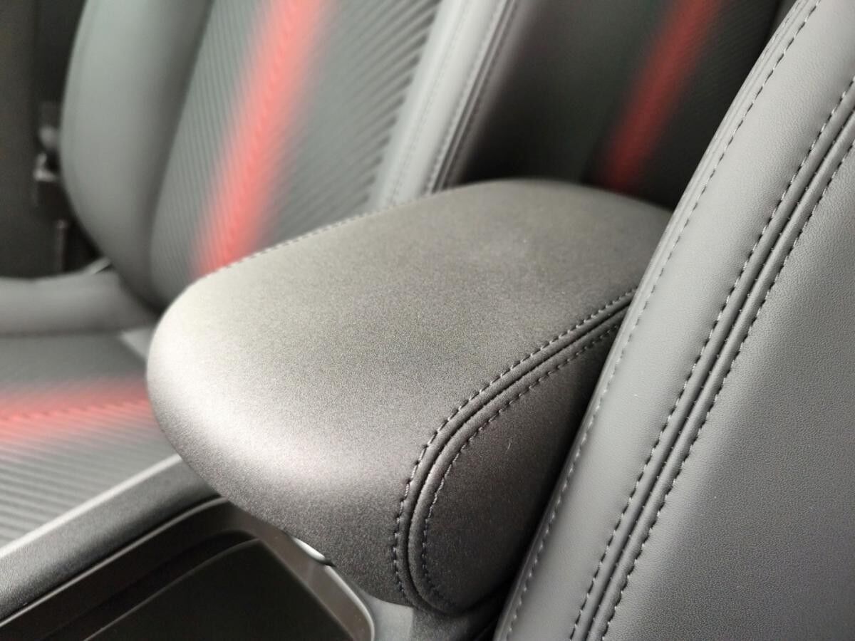 Alfa Romeo Junior Elettrica Speciale 156PS Keyless Navi LED Tempoat **NUR FÜR GEWERBE**