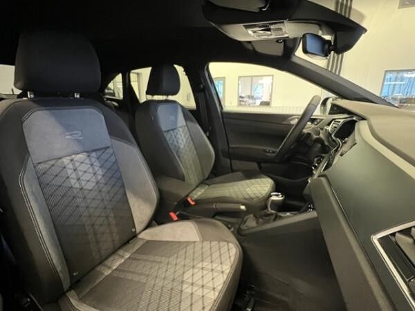 Volkswagen Taigo R-Line 1.5 TSI DSG *AHK, 17'-LM, 'IQ.DRIVE