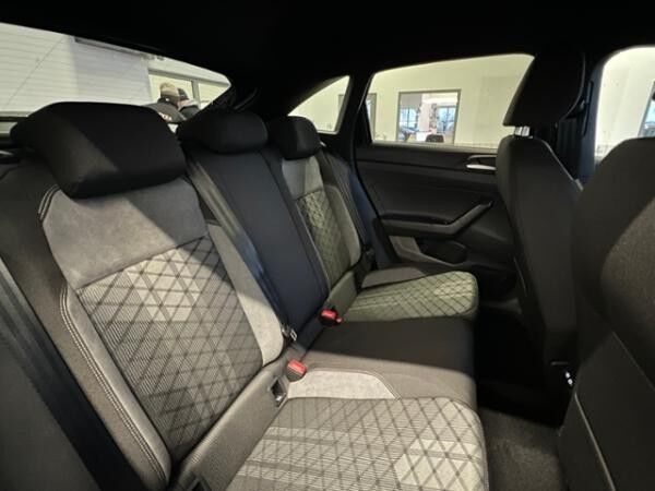 Volkswagen Taigo R-Line 1.5 TSI DSG *AHK, 17'-LM, 'IQ.DRIVE
