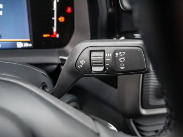 Ford Transit Courier 1.5l EcoBlue Trend Kasten Kamera Lenkradheizung LED-Laderaumbeleuchtung Ganzjahresreifen