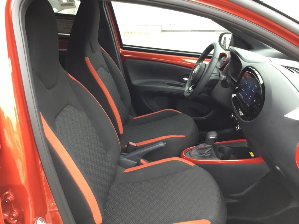 Toyota Aygo X Team D