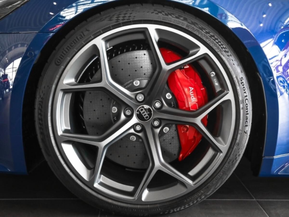 Audi RS6 Avant performance AHK Pano Keramik B&O Laser