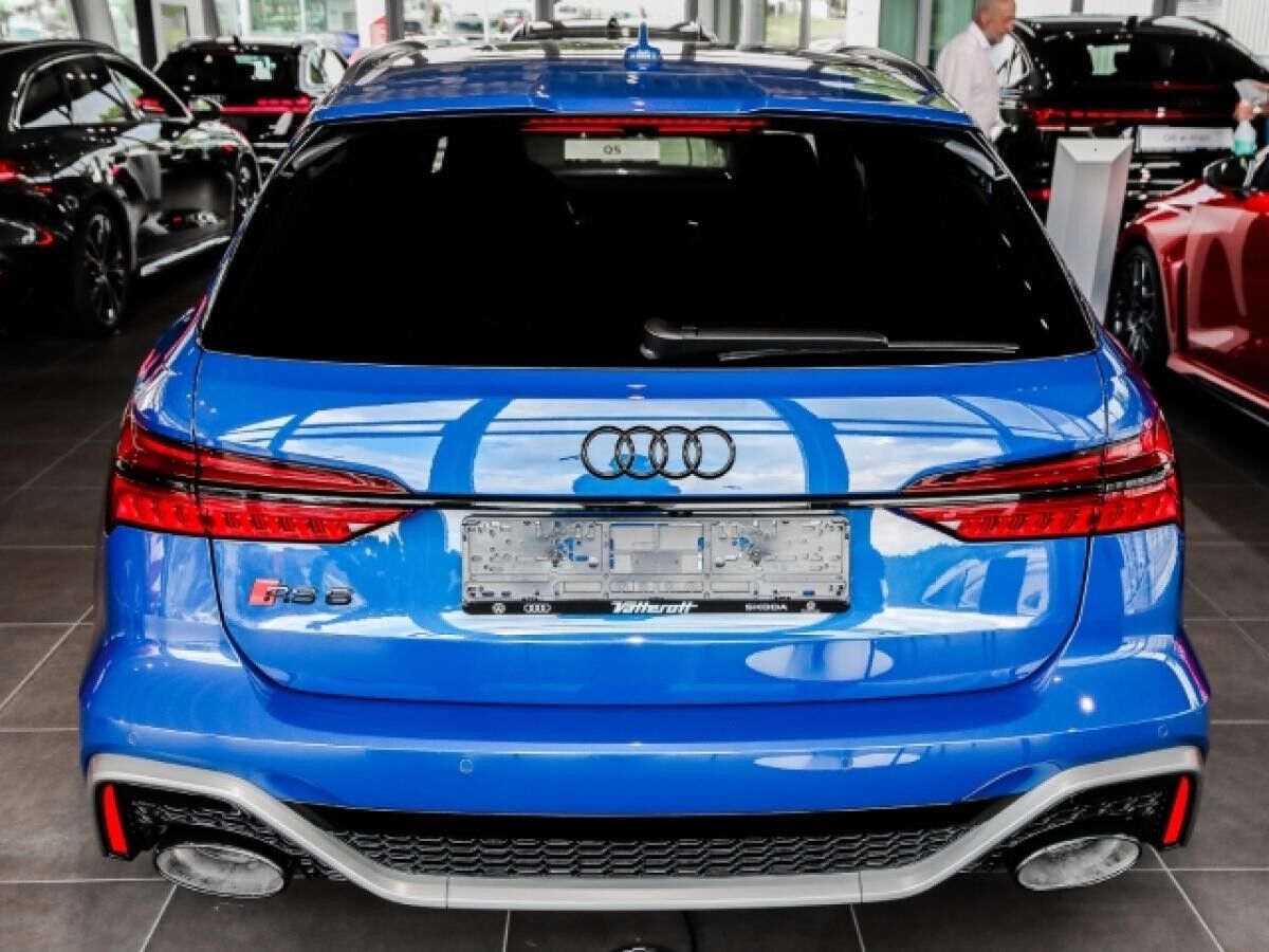 Audi RS6 Avant performance AHK Pano Keramik B&O Laser