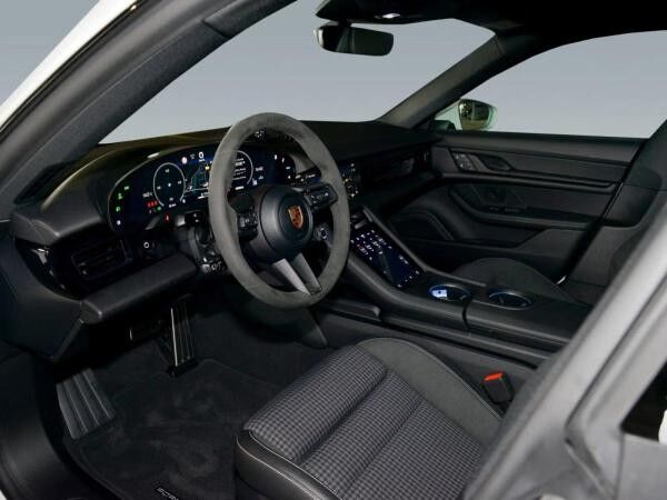 Porsche Taycan Sport Turismo AKTIONSLEASING // inkl. Performancebatterie Plus