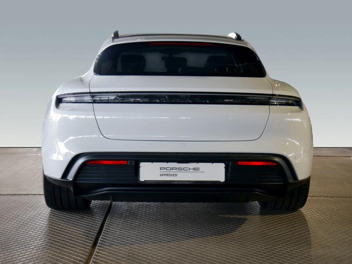 Porsche Taycan Sport Turismo - Top Ausstattung - Aktionsleasing