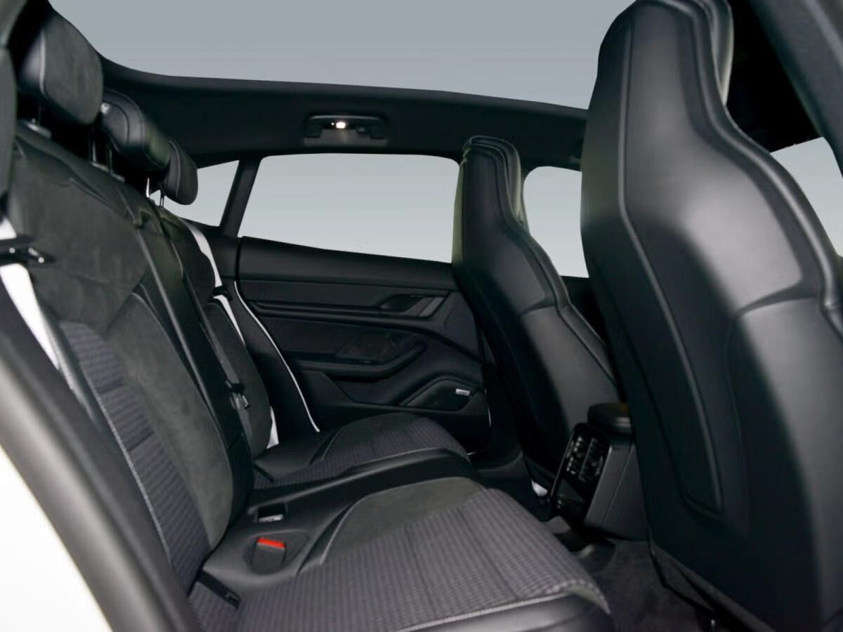 Porsche Taycan Sport Turismo - Top Ausstattung - Aktionsleasing
