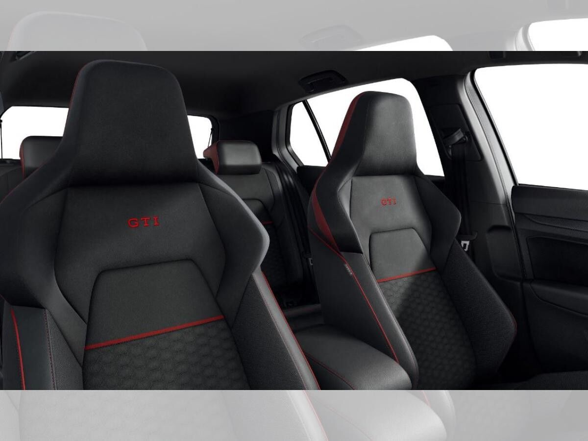 Volkswagen Golf GTI Clubsport 2,0 l TSI OPF 221 kW (300 PS) 7-Gang-Doppelkupplungsgetriebe DSG