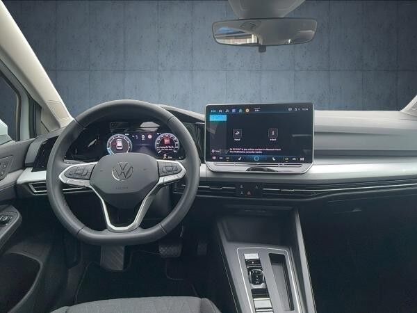 Volkswagen Golf Life 1.5 eTSI DSG LED R-KAMERA ACC SHZ PDC
