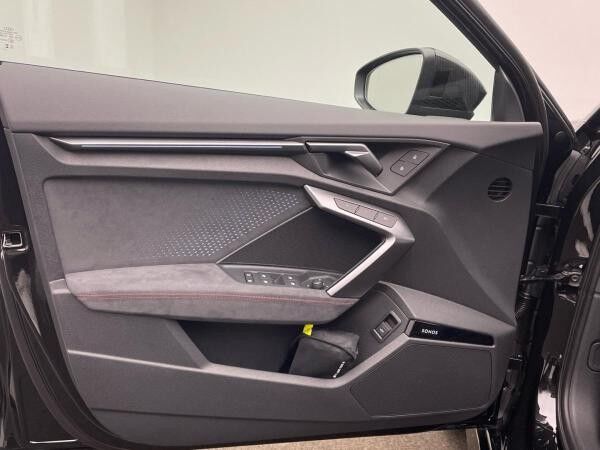 Audi RS3 Limousine Massage Memory Panorama Navi LED