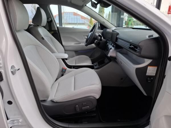 Hyundai Kona Elektro MY24 65,4 kWh Prime Assistenz-Paket2 + Bose + 19 Zoll Alu + Sitzkomf.-Paket