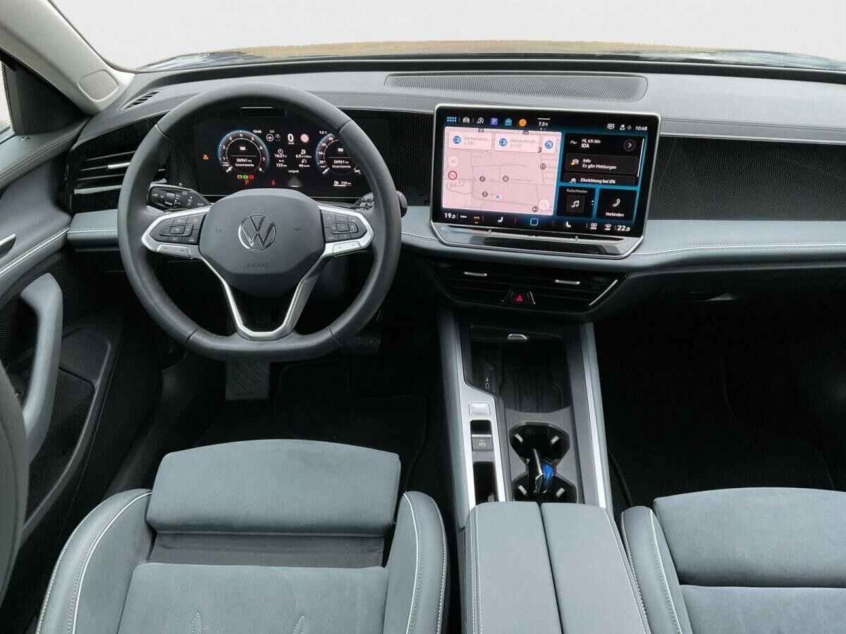 Volkswagen Passat Business 1.5 eTSI DSG Allwetterreifen AHK ACC Kamera Navi