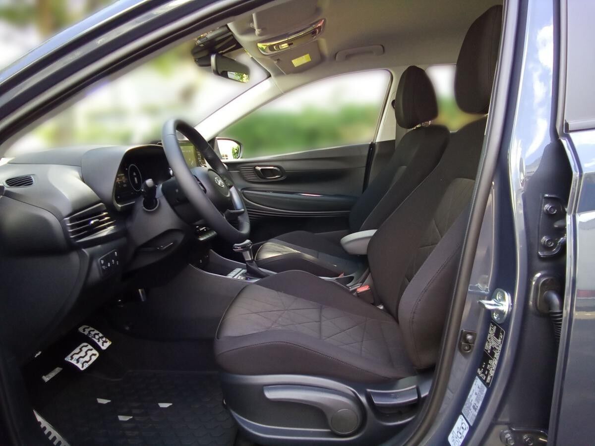 Hyundai BAYON Trend Lichtpaket, Assistenzpaket, 17" Alufelgen, Komfortpaket