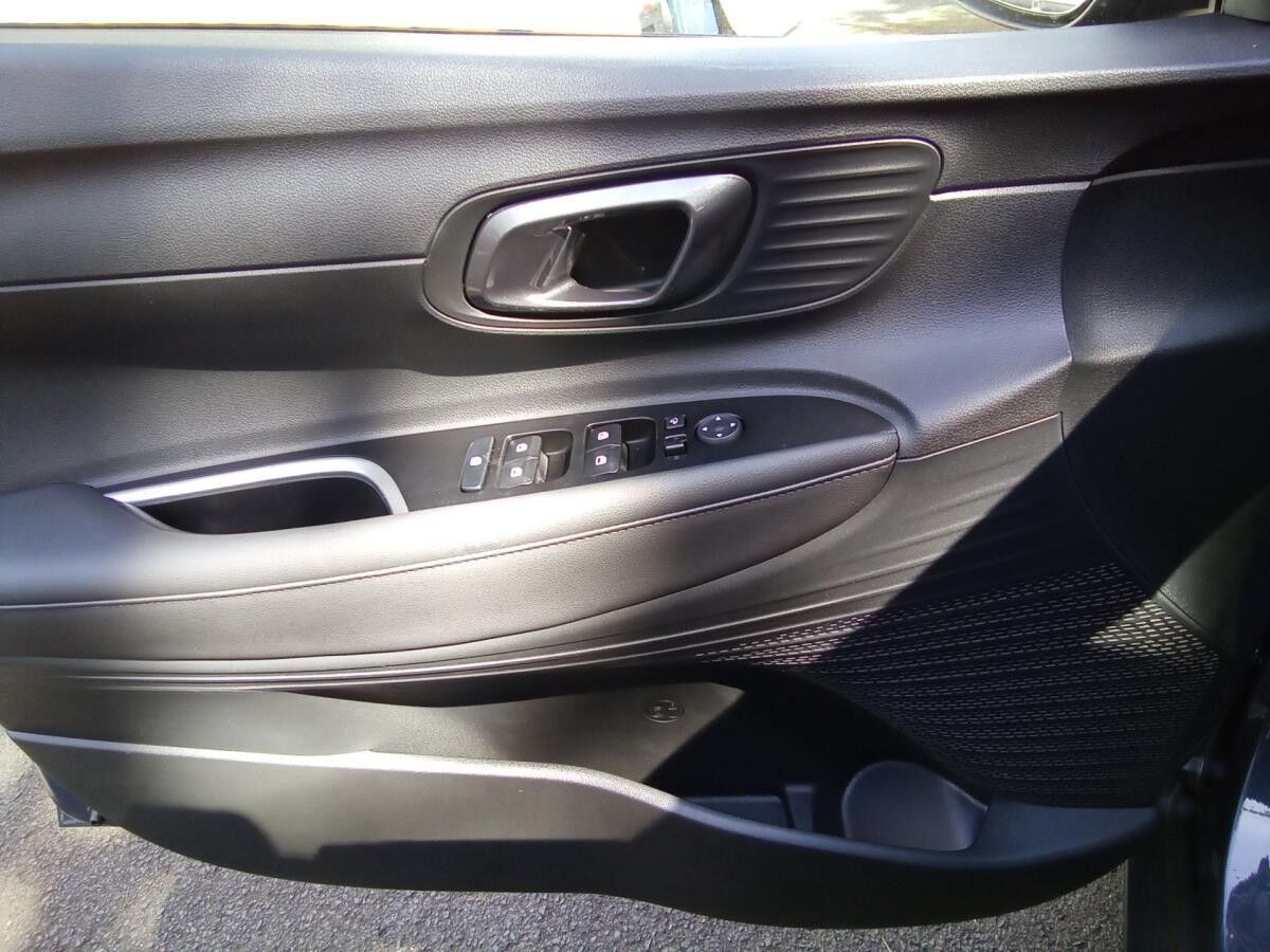 Hyundai BAYON Trend Lichtpaket, Assistenzpaket, 17" Alufelgen, Komfortpaket