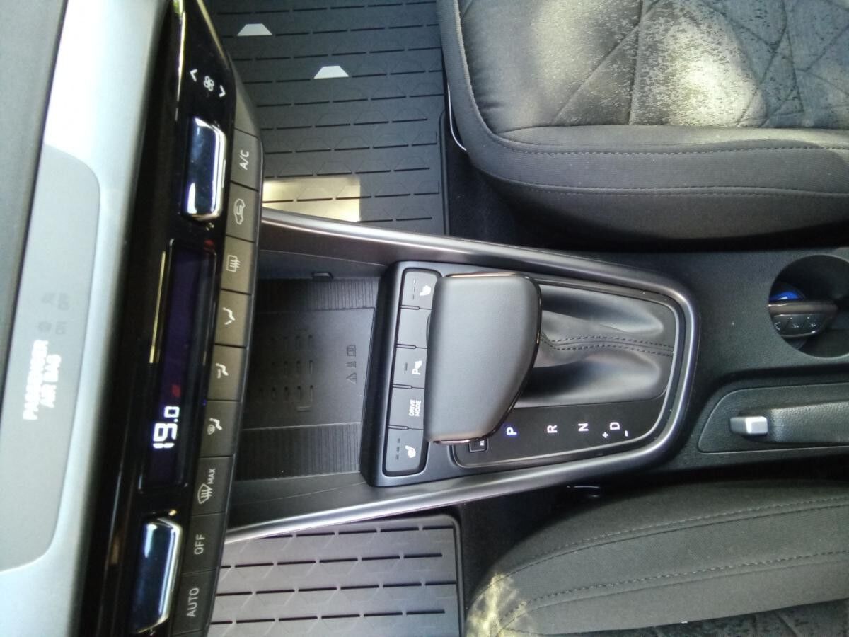 Hyundai BAYON Trend Lichtpaket, Assistenzpaket, 17" Alufelgen, Komfortpaket