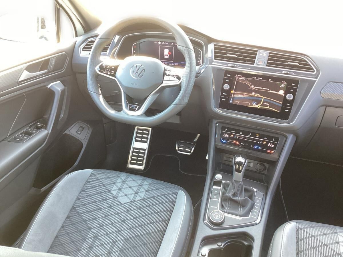 Volkswagen Tiguan Allspace R-Line 2.0TDI 4MDSG/ Matrix, AHK
