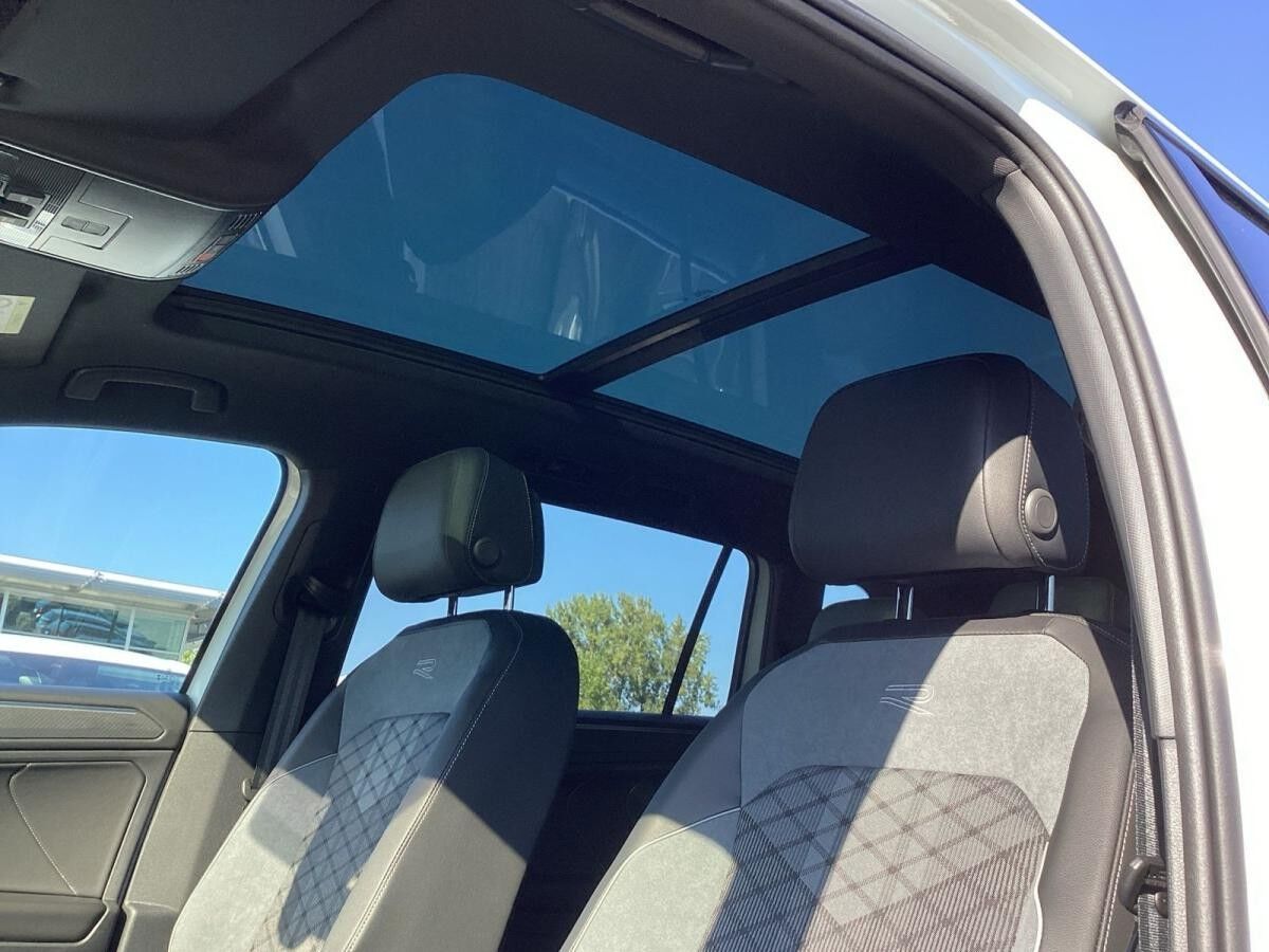 Volkswagen Tiguan Allspace R-Line 2.0TDI 4MDSG/ Matrix, AHK