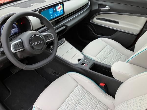 Fiat 600e LaPrima 54 kWh 115kW (156 PS)