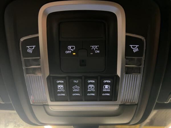 Dodge RAM 1500 BIG HORN CREWCAB BUILT TO SERVE V8 6-SITZE  ❗️❗️❗️ SONDERAKTION ❗️❗️❗️ V8 MOTOR 🤩🤩🤩