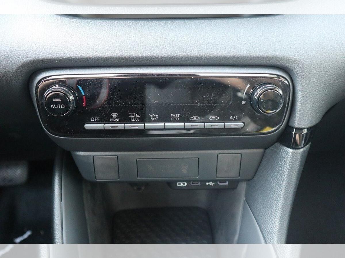 Mazda 2 Hybrid Prime Line