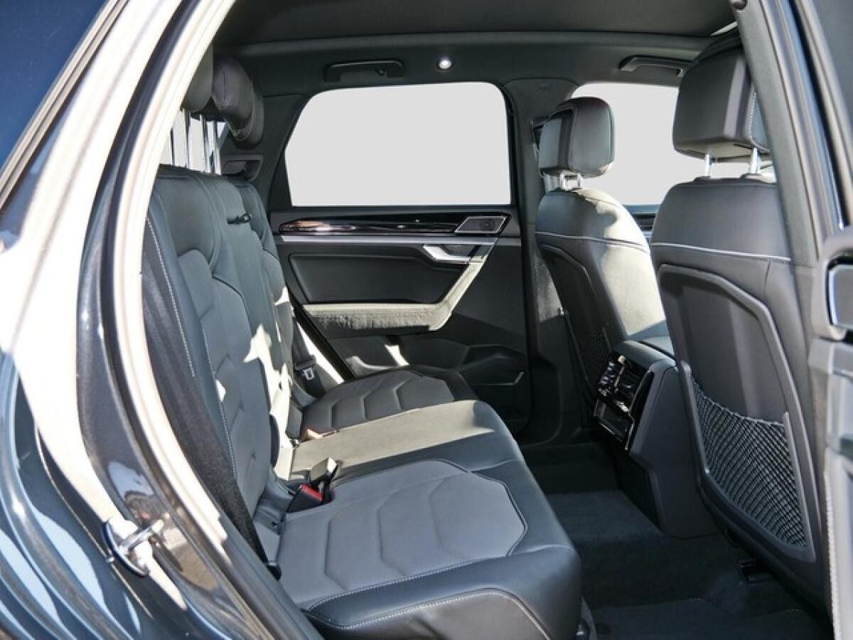 Volkswagen Touareg R-Line 3,0 l V6 TDI 4Motion / VLW