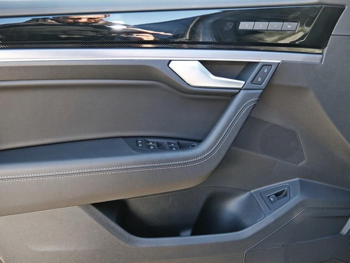 Volkswagen Touareg R-Line 3,0 l V6 TDI 4Motion / VLW