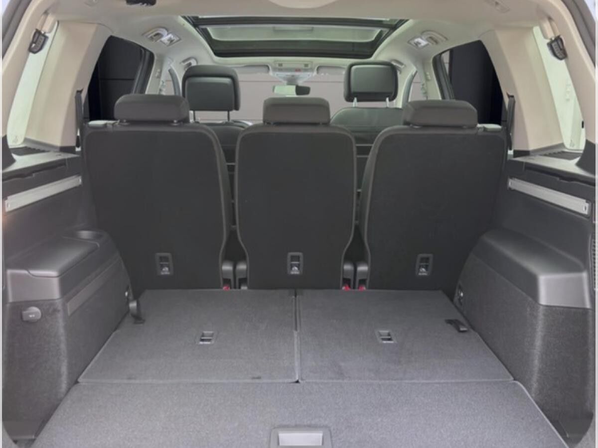 Volkswagen Touran Highline 2.0 TDI - Top Ausstattung - sofort verfügbar