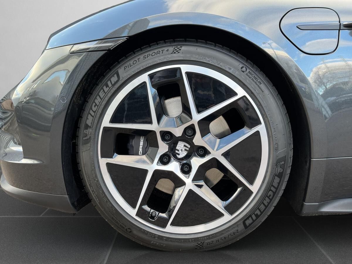 Porsche Taycan Sport Turismo Sport Chrono,BOSE,Head-Up,InnoDrive