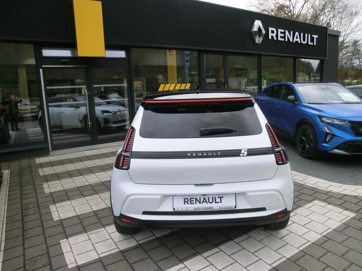Renault 5 TECHNO 120 PS Batterie  40 KW in Perllmutt Weiß Dach Black oder andere Farben mit Aufpreis