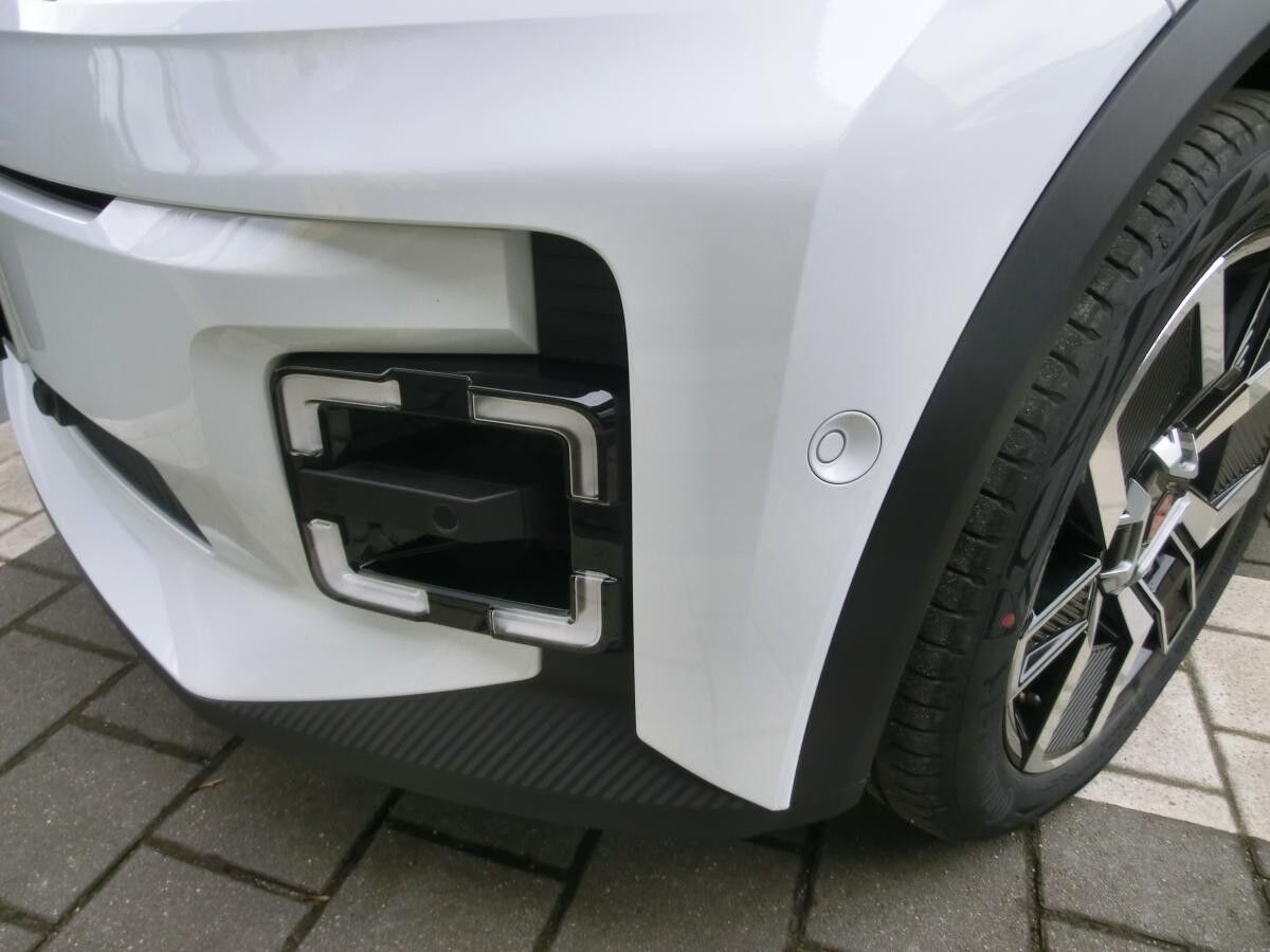 Renault 5 TECHNO 120 PS Batterie  40 KW in Perllmutt Weiß Dach Black oder andere Farben mit Aufpreis