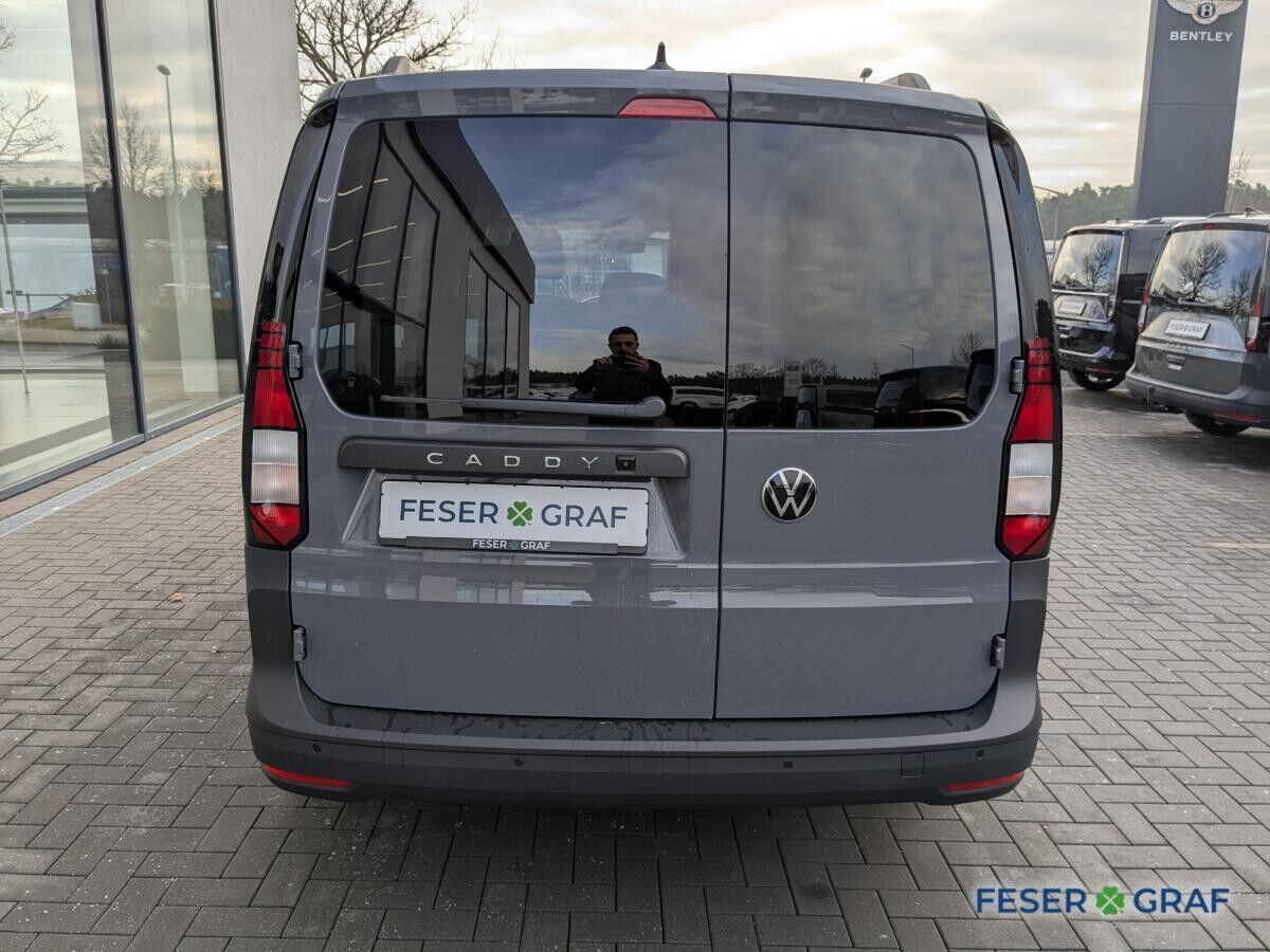 Volkswagen Caddy Maxi 7-Sitzer Heckflügelt. Allwetterreifen