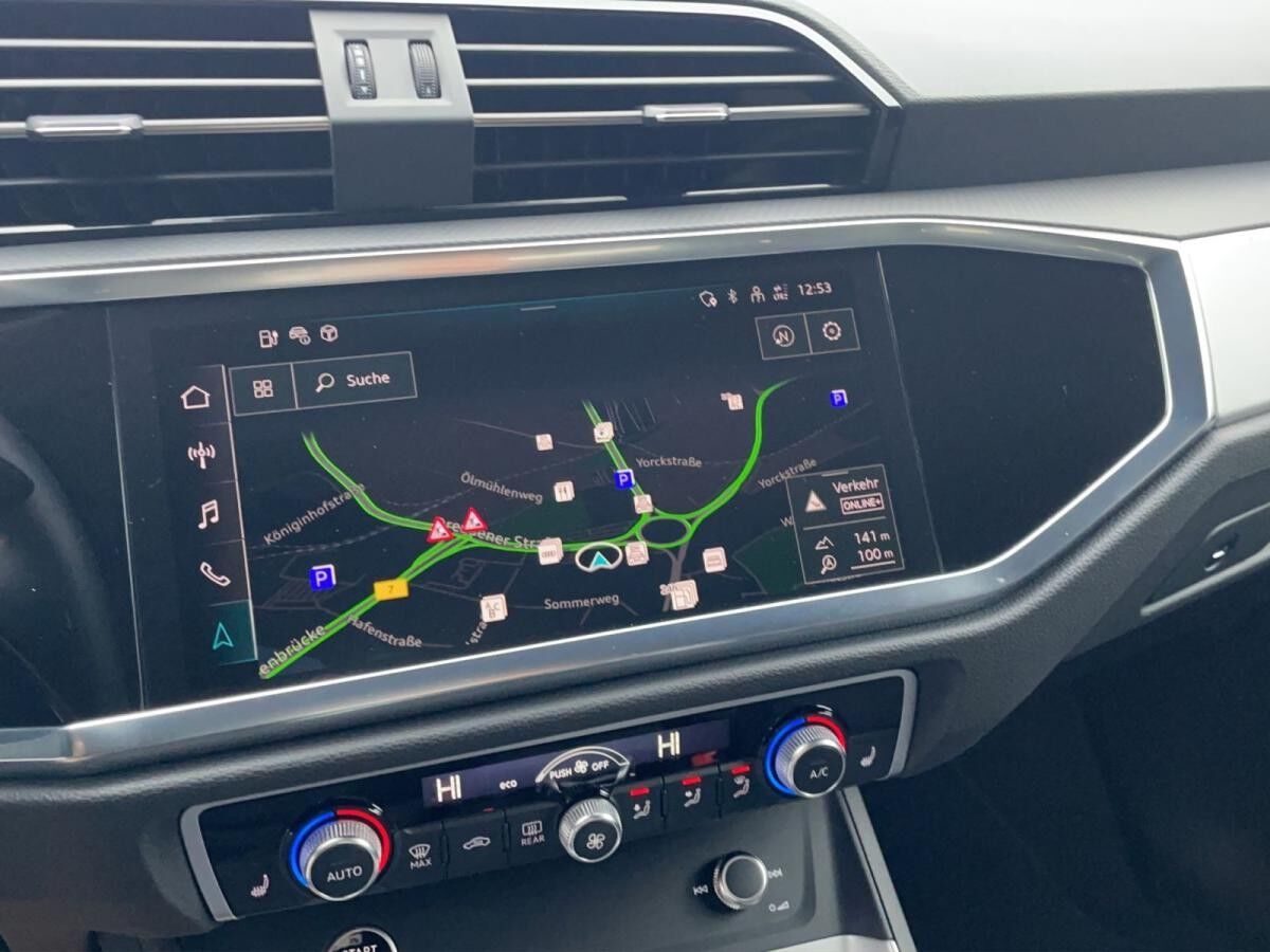 Audi Q3 SB 45 TFSI e S line LED Navi Alcantara AHK