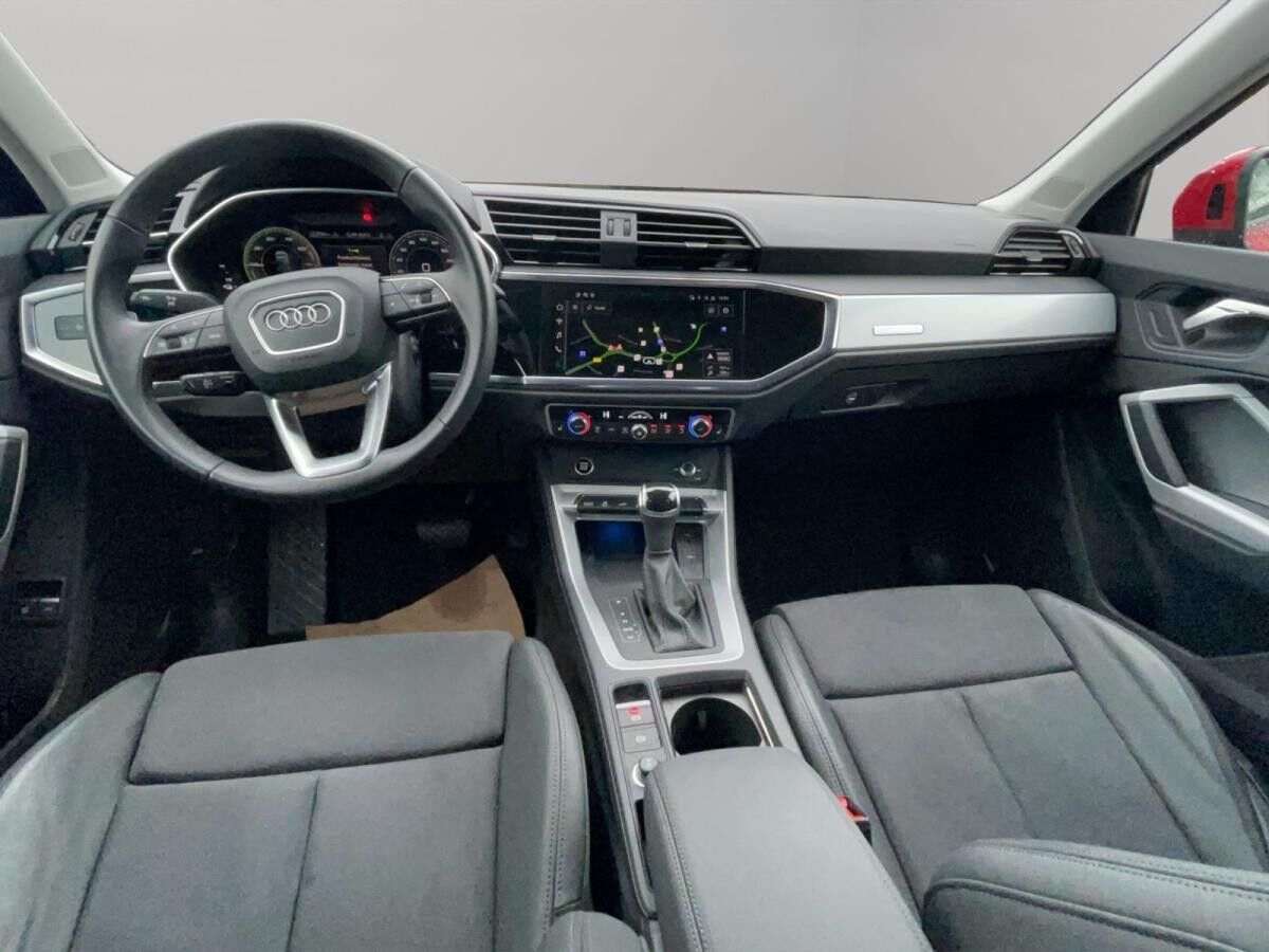 Audi Q3 SB 45 TFSI e S line LED Navi Alcantara AHK