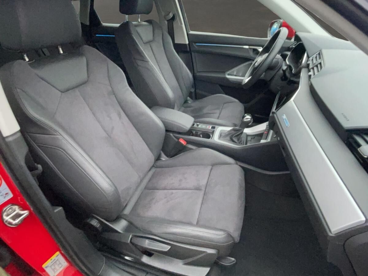 Audi Q3 SB 45 TFSI e S line LED Navi Alcantara AHK