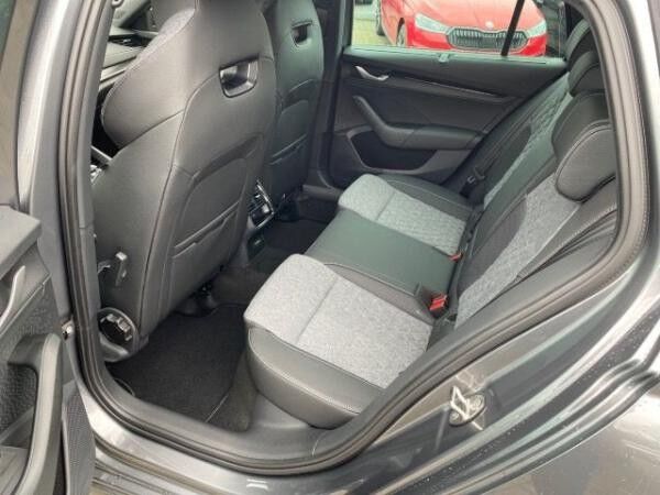 Skoda Octavia Combi Sportline 2,0 TDI 7-Gang-DSG