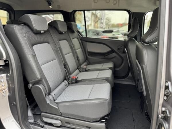 Renault Grand Kangoo III Techno 1.3 TCe130 Autom+7 Sitzer