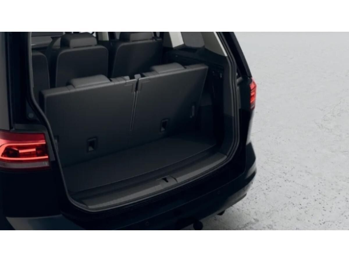 Volkswagen Touran Highline 1,5 TSI DSG Keyless-Access Kamer AHK Standhz. Mfl