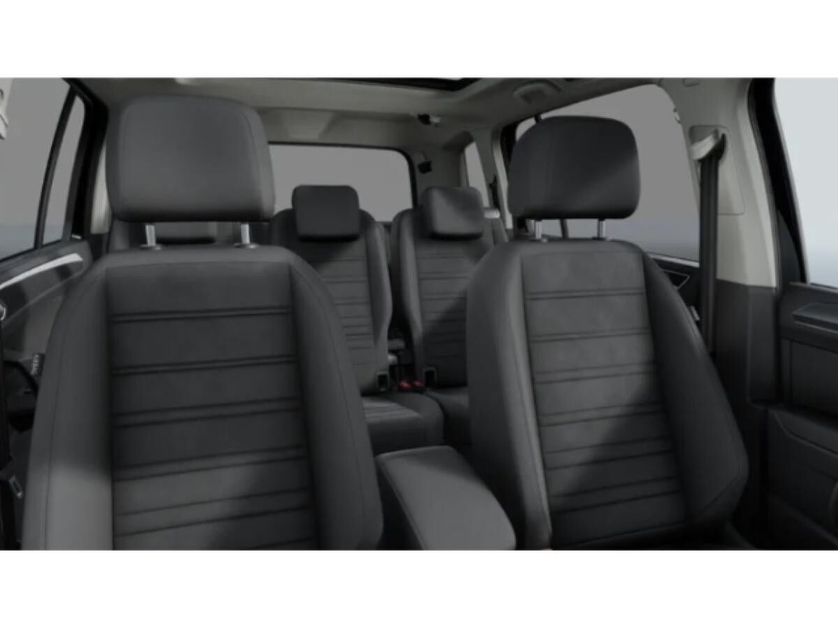 Volkswagen Touran Highline 1,5 TSI DSG Keyless-Access Kamer AHK Standhz. Mfl