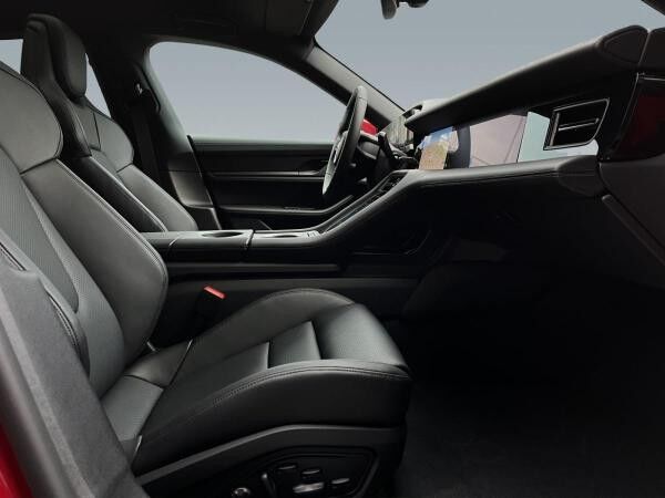 Porsche Taycan 4 Cross Turismo SportChrono,HD Matrix,BOSE,InnoDrive,Pano.