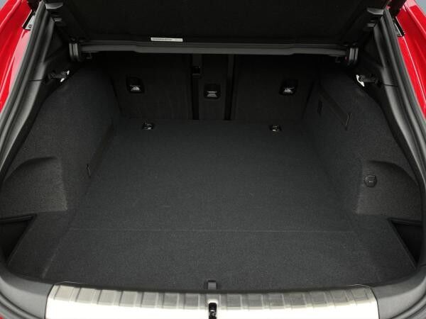 Porsche Taycan 4 Cross Turismo SportChrono,HD Matrix,BOSE,InnoDrive,Pano.