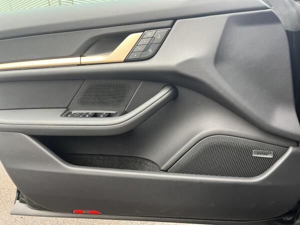 Porsche Taycan Sport Turismo Sport Chrono,BOSE,Pano.,Privacy,Head-Up