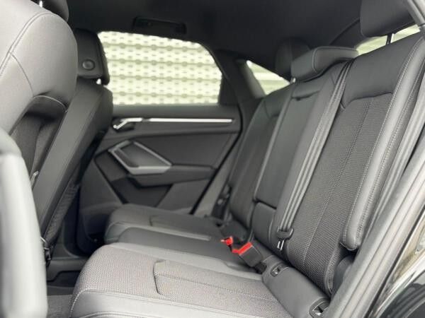 Audi Q3 S line 35 TDI MATRIX*VIRTUAL*SONOS*PANO*AHK